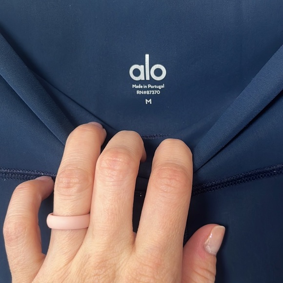 Alo Yoga Yoga Pant Legging Airlift Warrior Blue Navy Size Medium - Picture 6 of 8